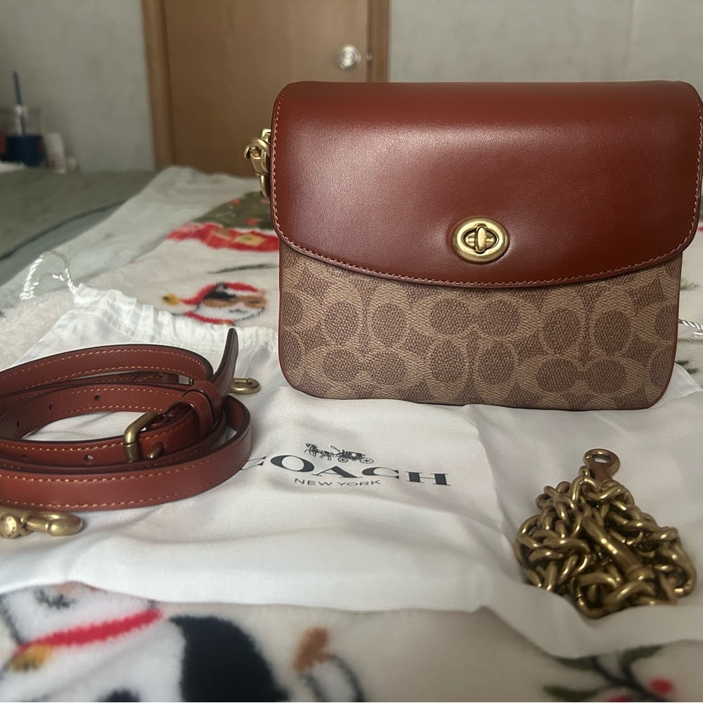 Coach Cassie 19- Signature Tan Rust